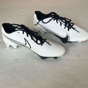 Nike Vapor 360 Speed Football Cleats.  Men’s size 11.5